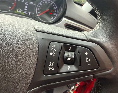 Vauxhall Corsa 1.4 Corsa SE Nav 5dr 30