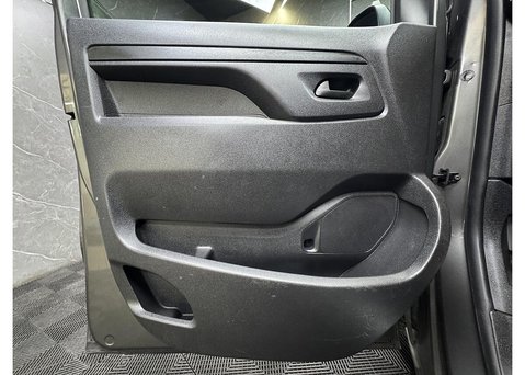 Vauxhall Vivaro 1.5 Turbo D 2700 Pro Panel Van 6dr Diesel Manual L1 H1 Euro 6 (s/s) (120 ps 37