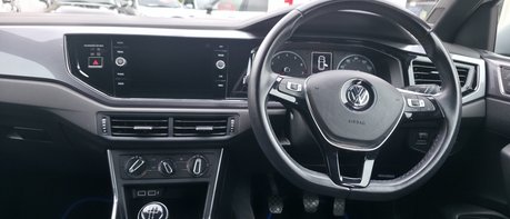 Volkswagen Polo SE EVO.. 5 SERVICES.. INSURANCE GROUP.. STUNNING EXAMPLE 1