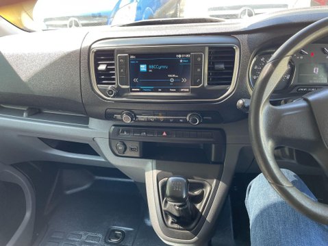 Peugeot Expert 1.5 BlueHDi 1000 Professional Standard Panel Van 6dr Diesel Manual MWB Euro 14