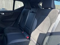 Volvo XC40 1.5 T3 R-Design SUV 5dr Petrol Auto Euro 6 (s/s) (163 ps) 13