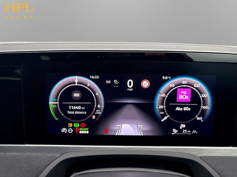Volkswagen Passat 1.5 TSI eHybrid 19.7kWh R-Line Estate 5dr Petrol Plug-in Hybrid DSG Euro 6 14