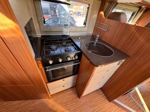 Adria Coral S680 ST 19