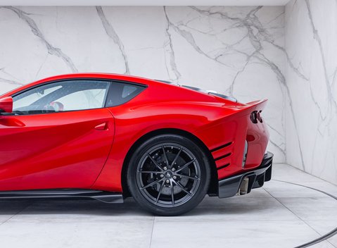 Ferrari 812 Competizione 38