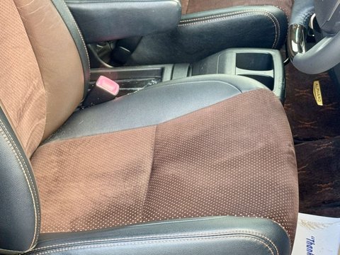 Toyota Alphard GOLDEN EYES II TWIN SUNROOF GRADE 4B WOW 43