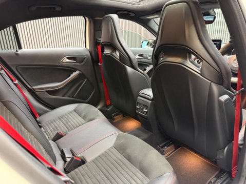 Mercedes-Benz A Class 2.0 A45 AMG SpdS DCT 4MATIC Euro 6 (s/s) 5dr 41