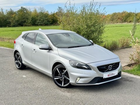 Volvo V40 2.0 D4 R-Design Lux Nav Auto Euro 6 (s/s) 5dr 3