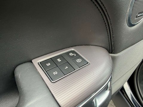 Land Rover Range Rover Sport 3.0 Range Rover Sport HSE SDV6 Auto 4WD 5dr 10