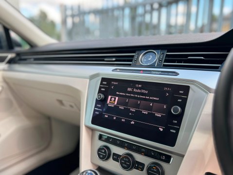 Volkswagen Passat SE BUSINESS TDI BLUEMOTION TECHNOLOGY 42