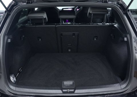 Volkswagen Golf 1.5 eTSI MHEV R-Line Hatchback 5dr Petrol Hybrid DSG Euro 6 (s/s) (150 ps) 50