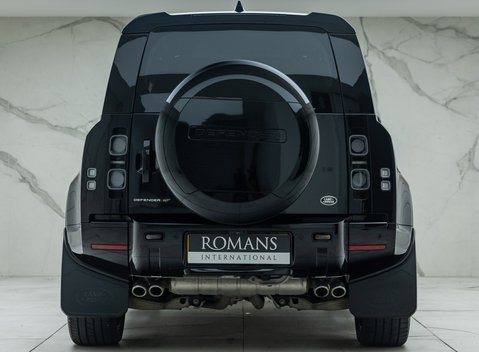 Land Rover Defender 110 V8 Bond Edition 8