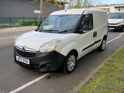 Vauxhall Combo 1.5 Turbo D 2300 Dynamic Crew Van L2 Euro 6 4dr 4