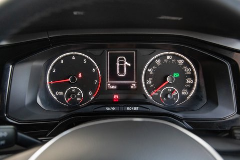 Volkswagen Polo SE TSI DSG 15