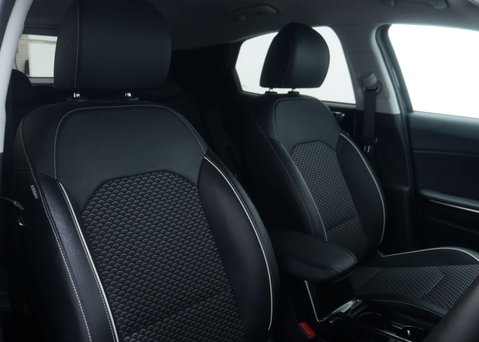 Kia Xceed 1.6 XCeed 3 PHEV Semi-Auto 5dr 44