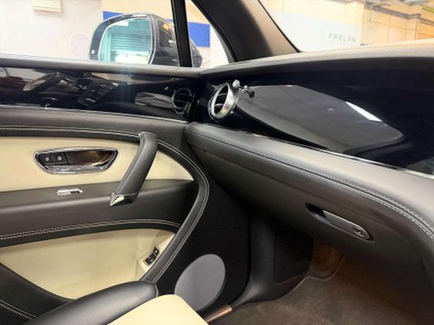 Bentley Bentayga 4.0 V8 SUV 5dr Petrol Auto 4WD Euro 6 (s/s) (550 ps) 49