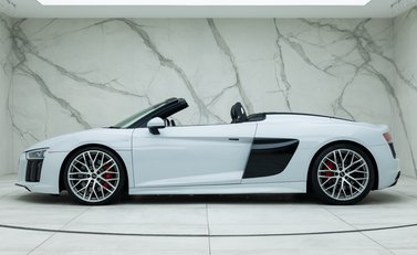 Audi R8 V10 Spyder 3