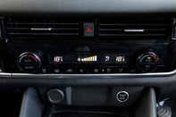 Nissan Qashqai DIG-T N-CONNECTA MHEV 33