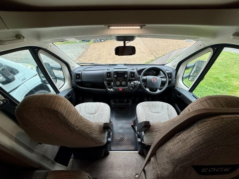 Swift Edge 486 Black Edition 10