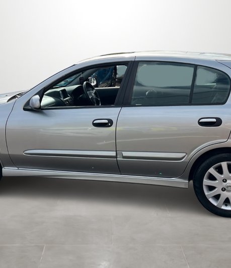 Nissan Almera 1.8 16v SXE 5dr