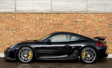 Porsche Cayman GT4 2