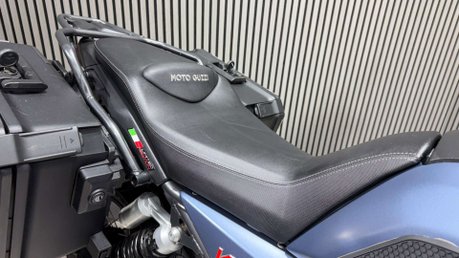 Moto Guzzi V85 850 TT 2019 37K MOT SEPTEMBER 2027 PANNIERS ADVENTURE BIKE 27