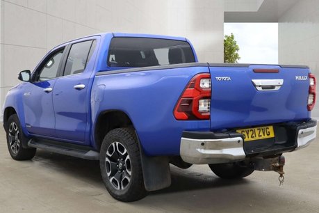 Toyota Hilux 2.8 D-4D Invincible Pickup Double Cab 4dr Diesel Auto 4WD Euro 6 (s/s) (204 4