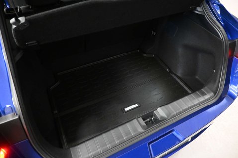 Lexus LBX 1.5 LBX Premium + CVT 5dr 56