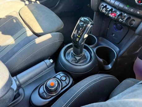 Mini Hatch 1.5 Cooper Sport Steptronic Euro 6 (s/s) 5dr 23