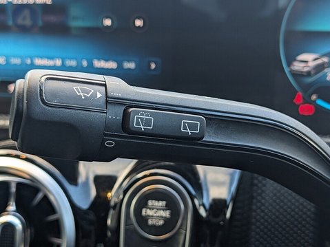 Mercedes-Benz A Class A 180 D AMG LINE PREMIUM 27