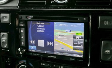 Land Rover Defender 90 Adventure 16