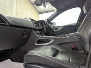 Jaguar F-Pace 2.0 F-PACE R-Sport AWD D Auto 4WD 5dr 36