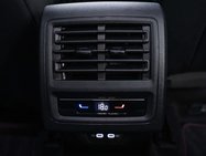 Volkswagen Golf 2.0 Golf GTi Clubsport TSi Semi-Auto 5dr 37