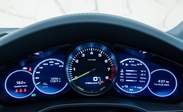 Porsche Cayenne V6 E-Hybrid 19