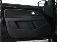 Volkswagen Up BASE 41
