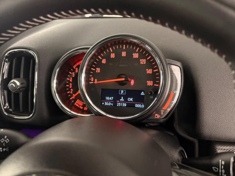 Mini Countryman 1.5 Cooper Exclusive Steptronic Euro 6 (s/s) 5dr 12