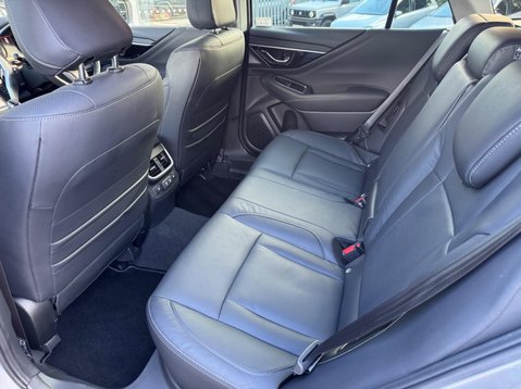 Subaru Outback TOURING 44