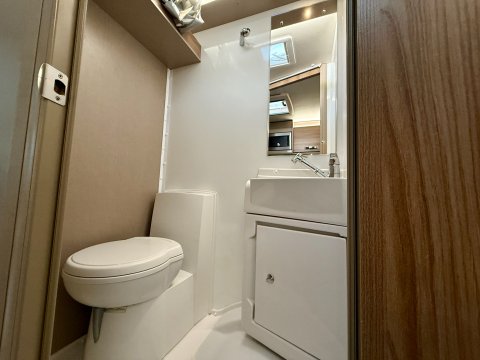 Swift Edge 486 Black Edition 27