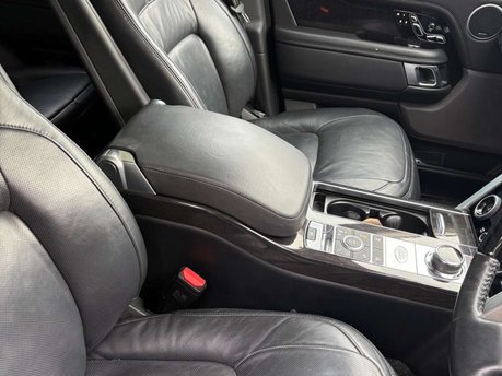 Land Rover Range Rover 4.4 Range Rover Vogue SE SDV8 Auto 4WD 5dr 17