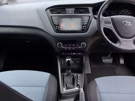 Hyundai i20 1.4 Premium SE Nav Hatchback 5dr Petrol Auto Euro 6 (100 ps) 5