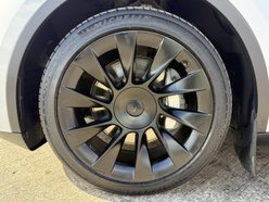 Tesla Model Y (Dual Motor) Long Range SUV 5dr Electric Auto 4WDE (384 bhp) 17