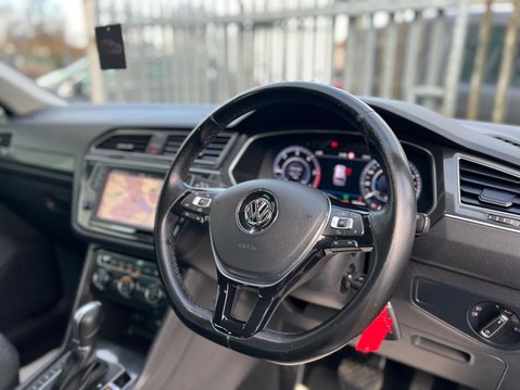 Volkswagen Tiguan SEL TDI BLUEMOTION TECHNOLOGY DSG 41