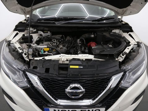 Nissan Qashqai 1.3 DIG-T Visia Euro 6 (s/s) 5dr 27