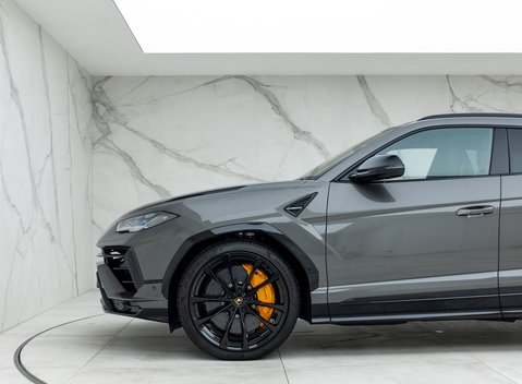 Lamborghini Urus S 24