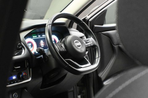 Nissan Qashqai 1.3 Qashqai N-Connecta DiG-T MHEV CVT 5dr 3