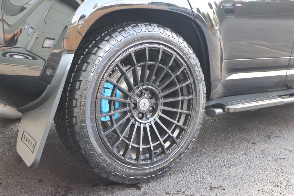 Land Rover Defender 110 D300 HARD TOP X-DYNAMIC HSE MHEV URBAN WIDE TRACK EDTION REAR SEATS FITTED 12
