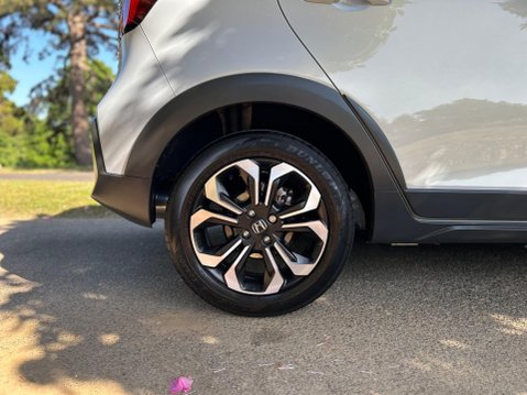 Honda Jazz I-MMD CROSSTAR EX 38