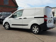 Ford Transit Courier TREND TDCI 8