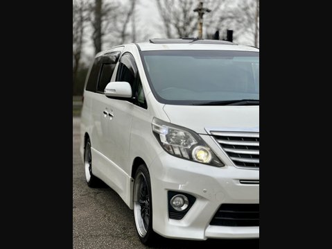 Toyota Alphard 8 SEATER+TWIN SUNROOF+RARE 6
