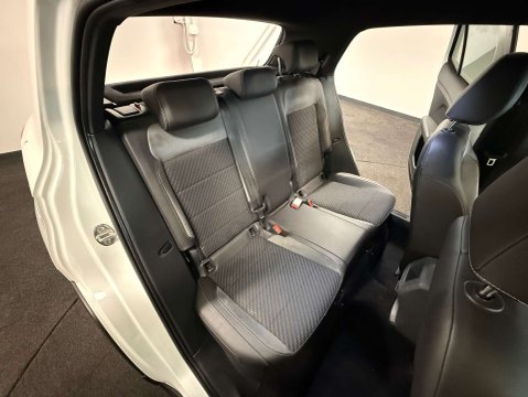 Volkswagen T-Cross 1.0 T-Cross R-Line TSi 5dr 36