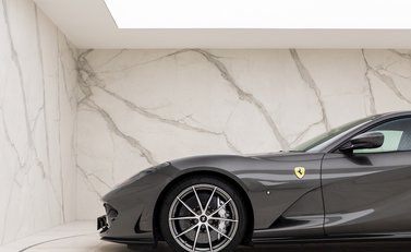 Ferrari 812 Superfast 29